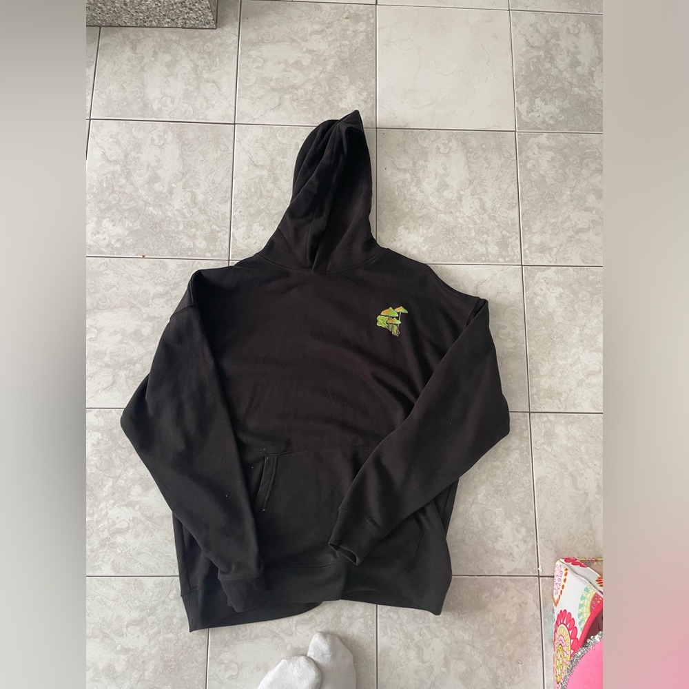 Size small No Boundaires hoodie